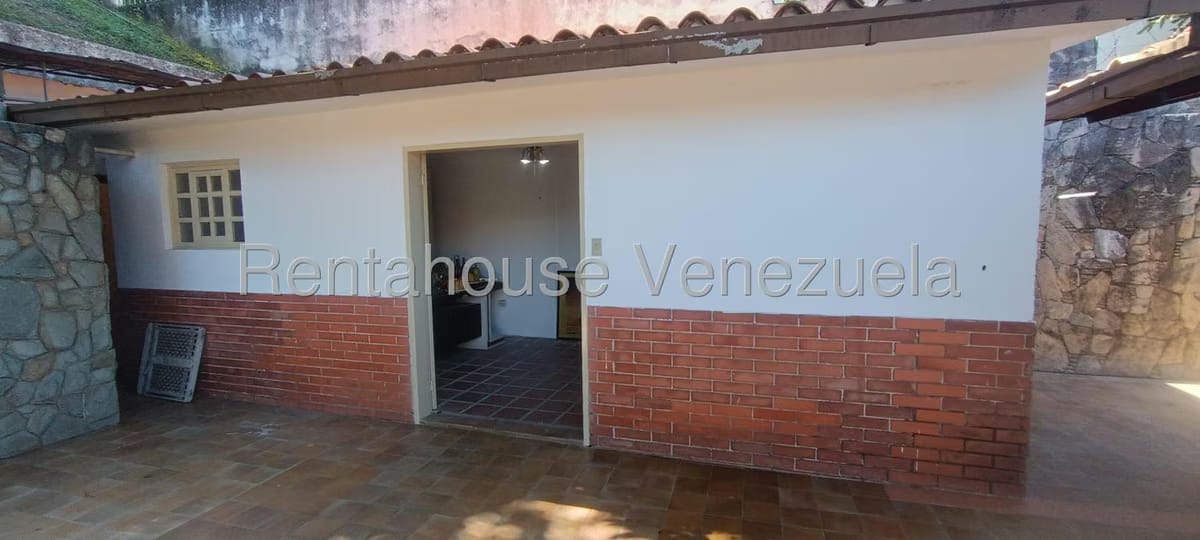 Casa (Multipes Niveles) en Venta en Prados del Este, Distrito Metropolitano - 37