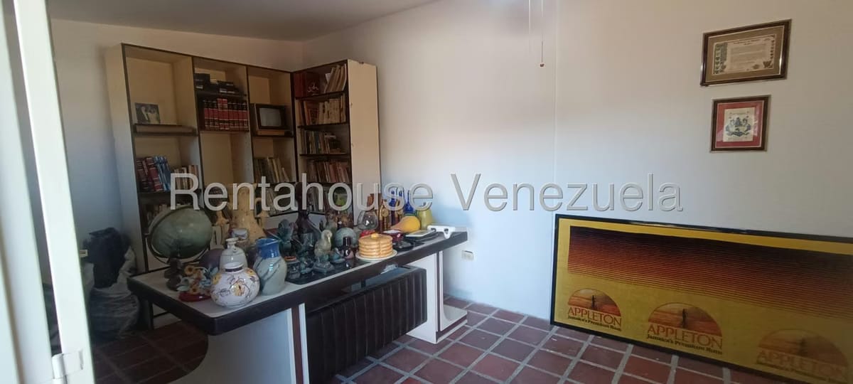 Casa (Multipes Niveles) en Venta en Prados del Este, Distrito Metropolitano - 38