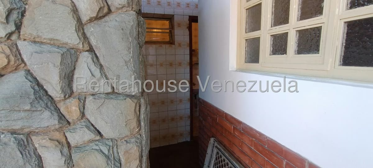 Casa (Multipes Niveles) en Venta en Prados del Este, Distrito Metropolitano - 40
