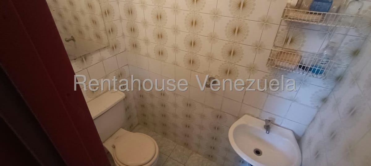 Casa (Multipes Niveles) en Venta en Prados del Este, Distrito Metropolitano - 41