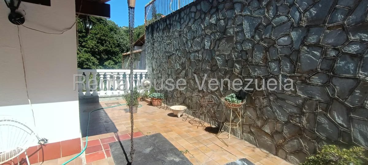 Casa (Multipes Niveles) en Venta en Prados del Este, Distrito Metropolitano - 43