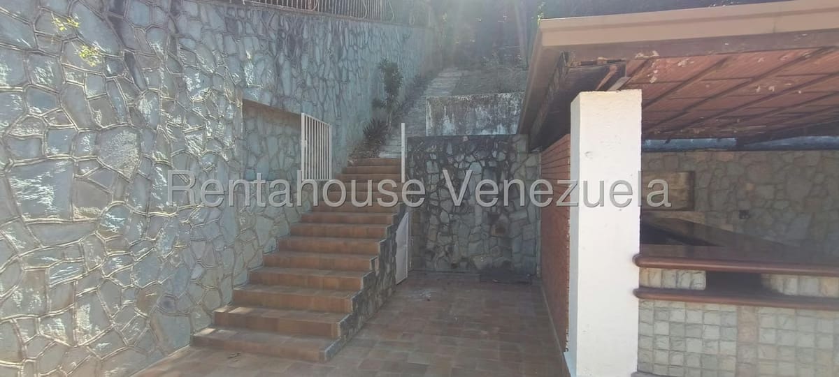 Casa (Multipes Niveles) en Venta en Prados del Este, Distrito Metropolitano - 44