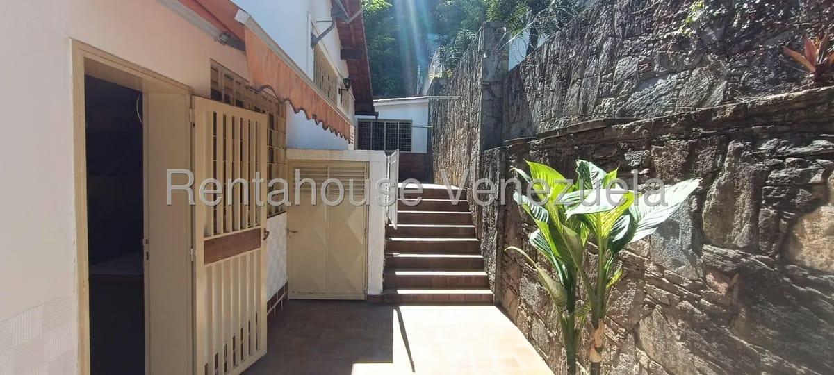 Casa (Multipes Niveles) en Venta en Prados del Este, Distrito Metropolitano - 7