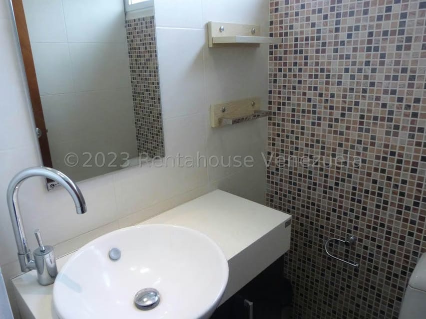 Apartamento (Duplex) en Venta en Izcaragua, Distrito Metropolitano - 11