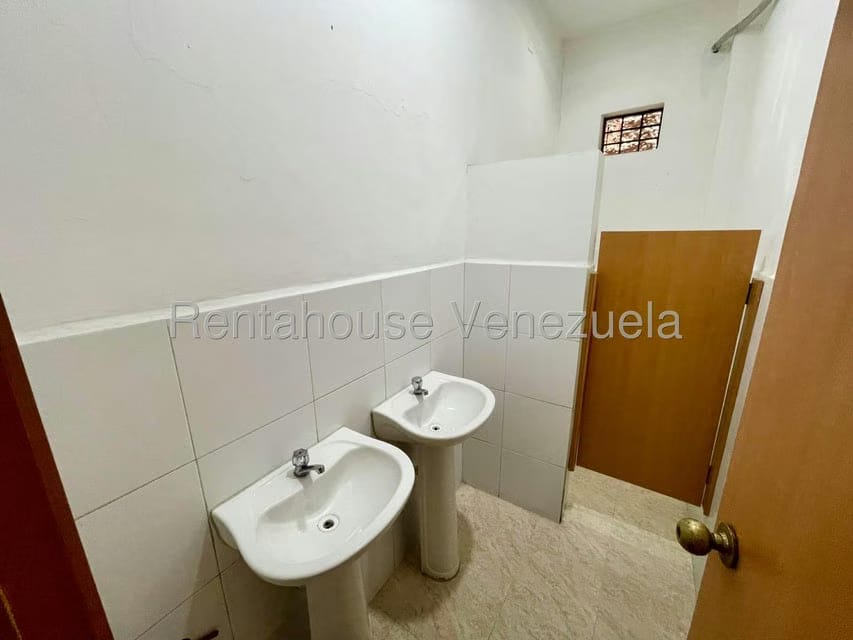 Comercial (Local Comercial) en Venta en Parroquia Concepcion, Lara - 6