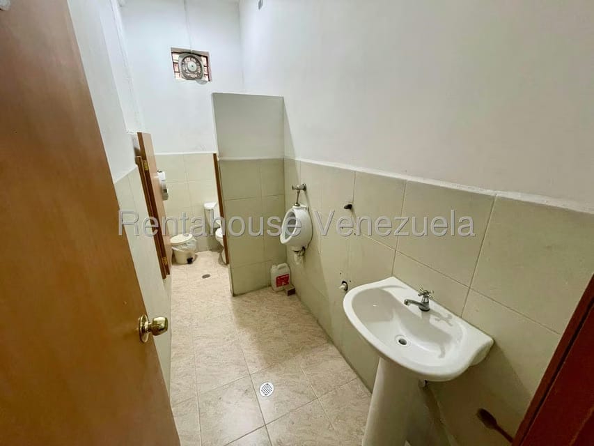 Comercial (Local Comercial) en Venta en Parroquia Concepcion, Lara - 7