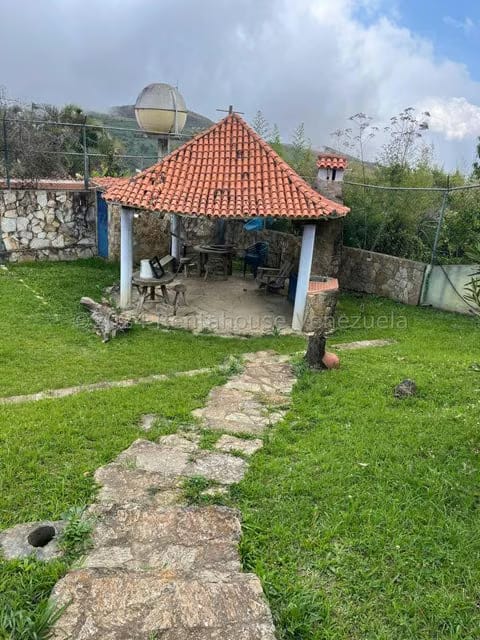 Casa (Casas de Campo) en Venta en La Niebla, Vargas - 39