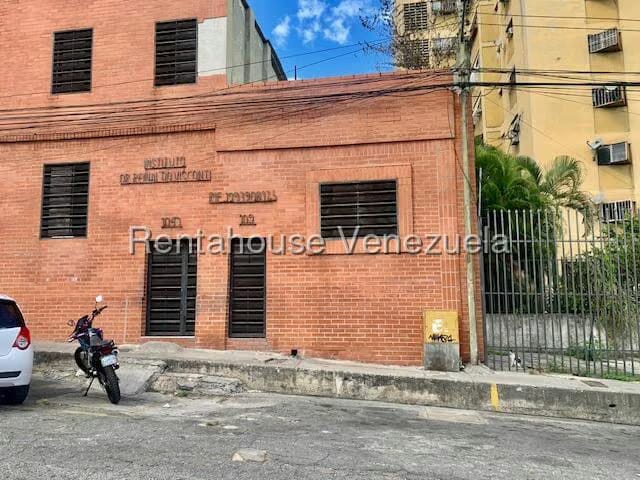 Casa (Multipes Niveles) en Venta en Parroquia Altagracia, Distrito Metropolitano - 27