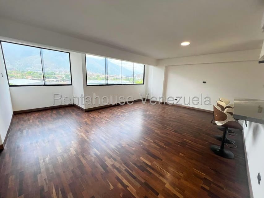 Apartamento (1 Nivel) en Venta en Chuao, Distrito Metropolitano - 3