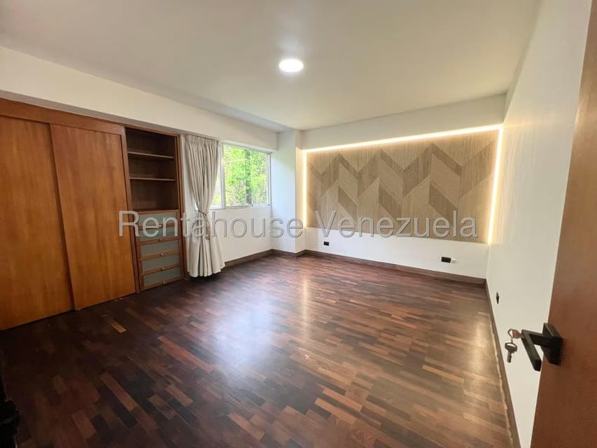 Apartamento (1 Nivel) en Venta en Chuao, Distrito Metropolitano - 9