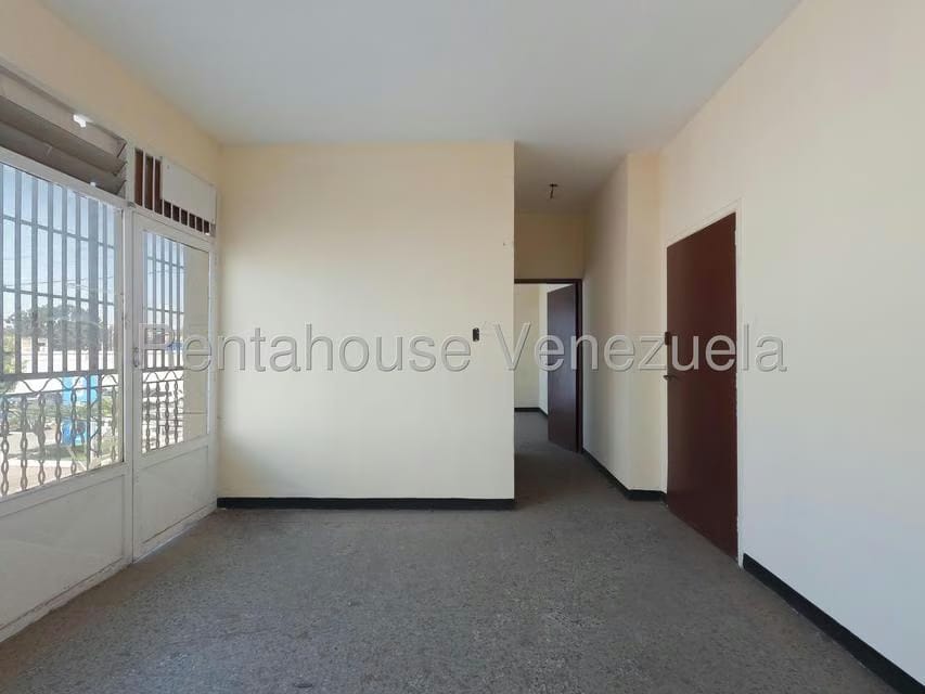 Comercial (Local Comercial) en Alquiler en Centro, Lara - 7