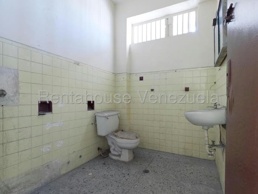 Comercial (Local Comercial) en Alquiler en Centro, Lara - 9