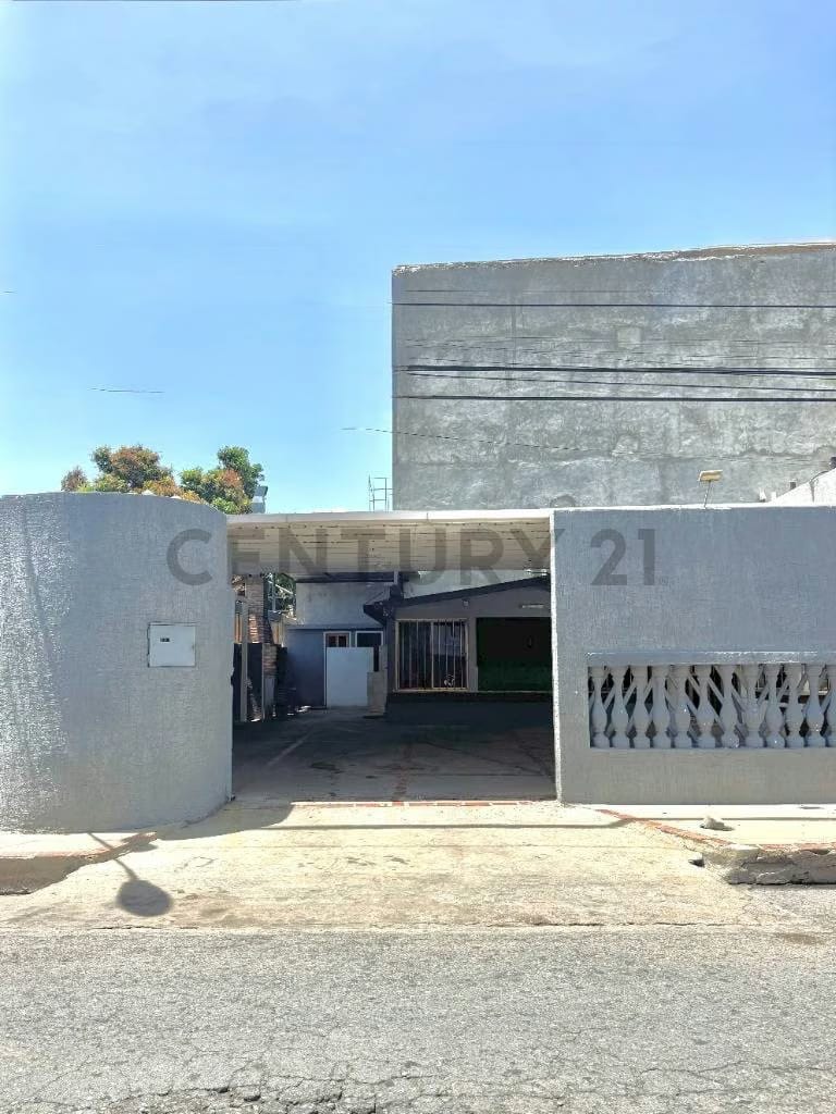 Local comercial en alquiler en Lecheria Urb Venezuela