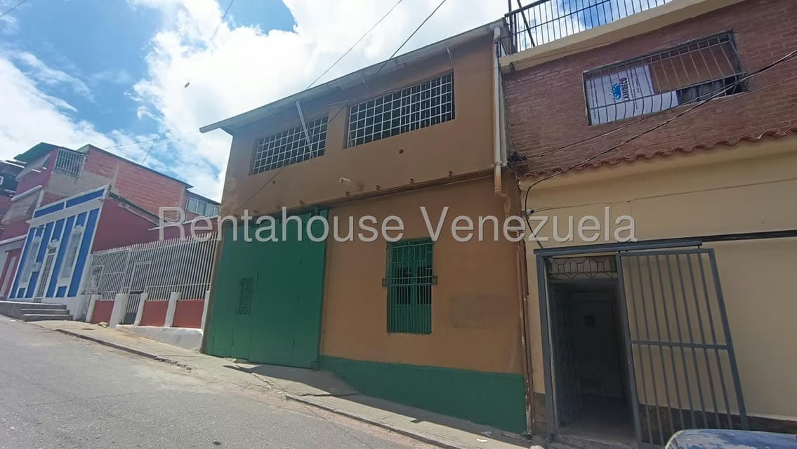 Comercial (Local Comercial) en Venta en Sarria, Distrito Metropolitano