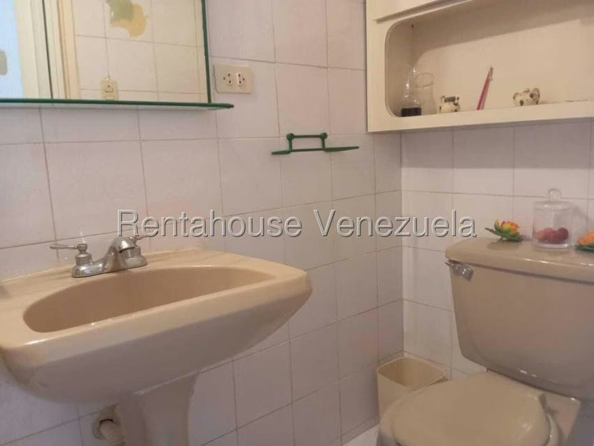 Townhouse (Duplex) en Venta en Agua Sal, Miranda - 20