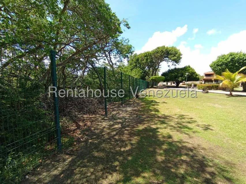Townhouse (Duplex) en Venta en Agua Sal, Miranda - 23