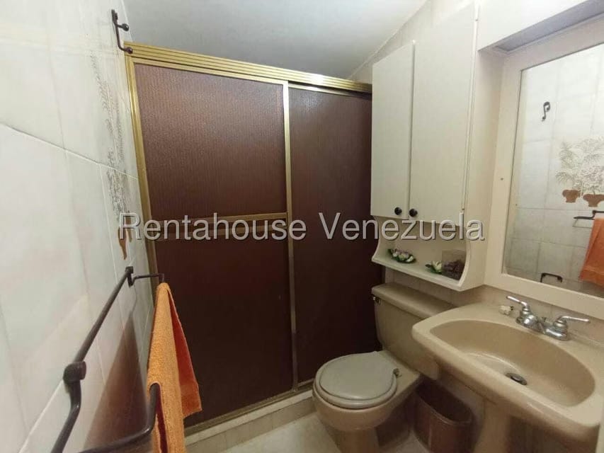 Townhouse (Duplex) en Venta en Agua Sal, Miranda - 6