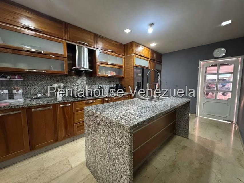 Casa (1 Nivel) en Venta en Avenida Intercomunal, Zulia - 4
