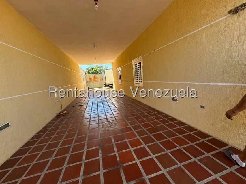 Casa (1 Nivel) en Venta en Avenida Intercomunal, Zulia - 5