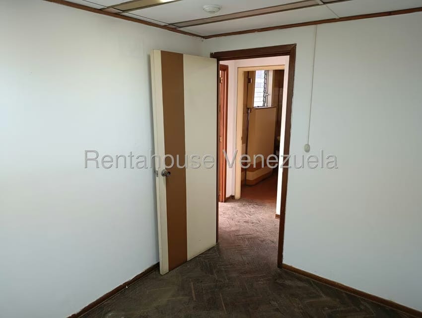 Comercial (Oficina) en Alquiler en El Socorro, Carabobo - 10