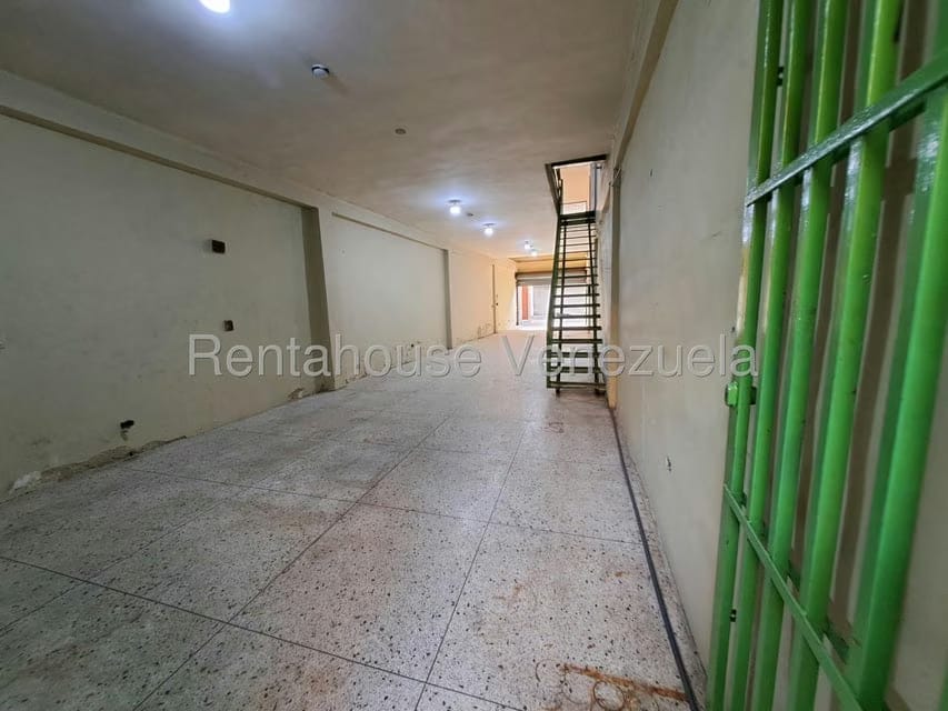 Comercial (Local Comercial) en Venta en Avenida Miranda, Aragua - 8