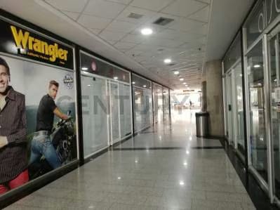 Venta Local. Centro Comercial Oasis ZT