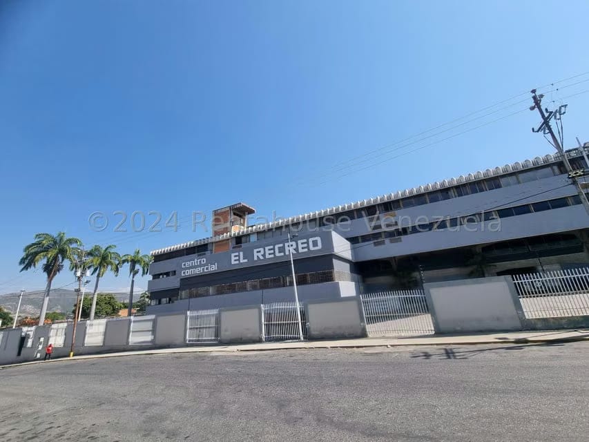 Comercial (Local Comercial) en Venta en Centro, Lara - 2