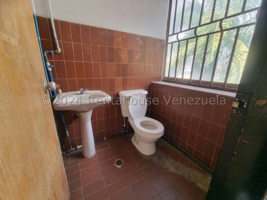 Comercial (Local Comercial) en Venta en Centro, Lara - 28