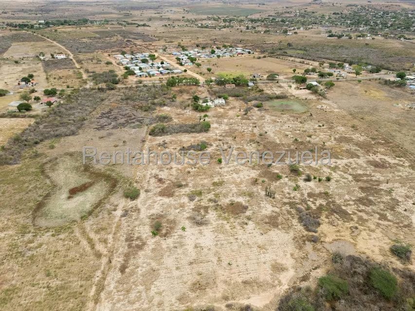 Terreno (Comercial) en Venta en Parroquia Tamaca, Lara - 12