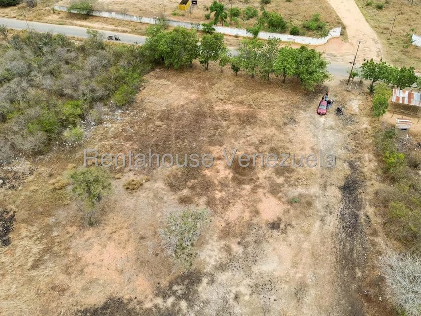 Terreno (Comercial) en Venta en Parroquia Tamaca, Lara - 21