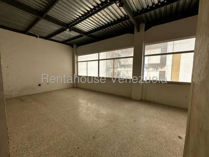 Comercial (Local Comercial) en Alquiler en Parroquia Concepcion, Lara - 16