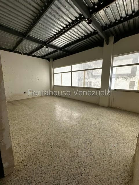 Comercial (Local Comercial) en Alquiler en Parroquia Concepcion, Lara - 18