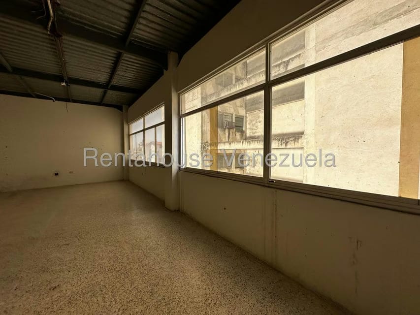 Comercial (Local Comercial) en Alquiler en Parroquia Concepcion, Lara - 3