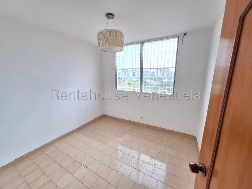 Apartamento (1 Nivel) en Venta en El Parque, Lara - 12