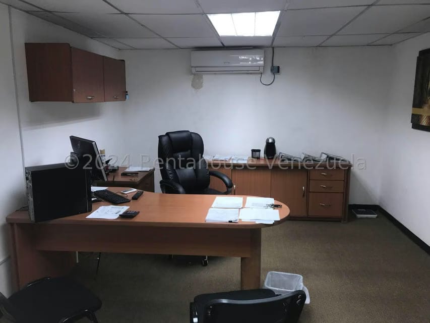 Comercial (Oficina) en Alquiler en Avenida Bella Vista, Zulia - 12