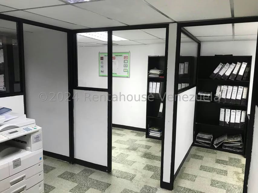 Comercial (Oficina) en Alquiler en Avenida Bella Vista, Zulia - 13