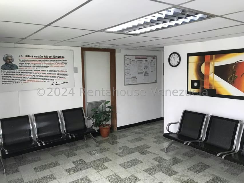 Comercial (Oficina) en Alquiler en Avenida Bella Vista, Zulia - 3