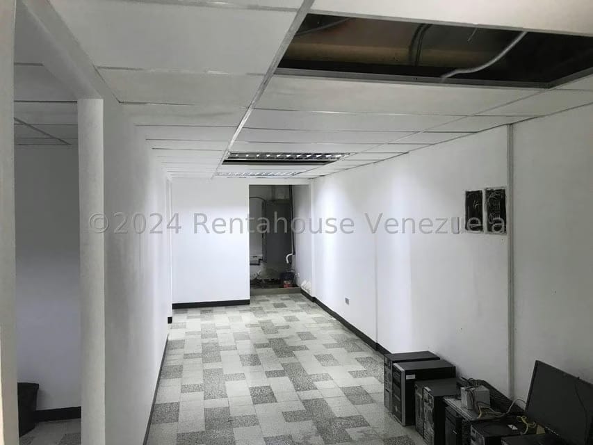 Comercial (Oficina) en Alquiler en Avenida Bella Vista, Zulia - 4