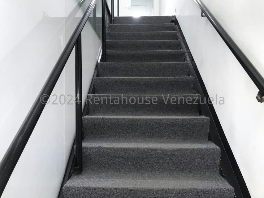 Comercial (Oficina) en Alquiler en Avenida Bella Vista, Zulia - 6