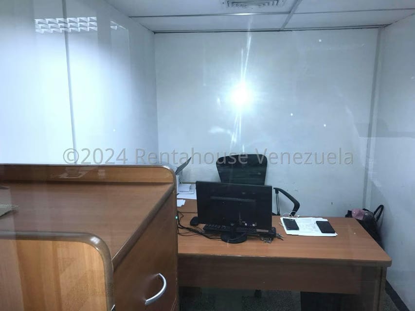 Comercial (Oficina) en Alquiler en Avenida Bella Vista, Zulia - 8