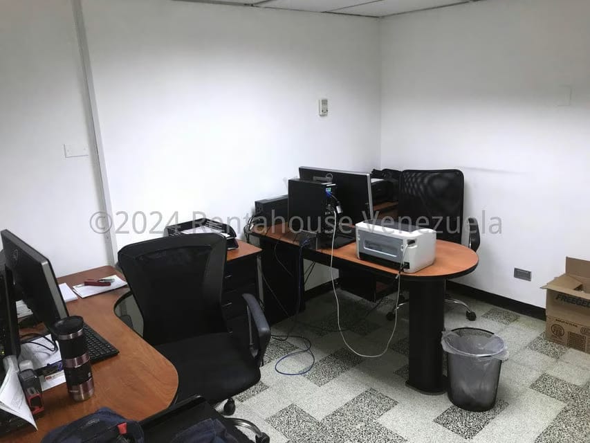 Comercial (Oficina) en Alquiler en Avenida Bella Vista, Zulia - 9