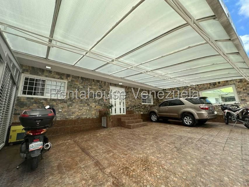Casa (Multipes Niveles) en Venta en Pan de Azucar, Miranda - 2
