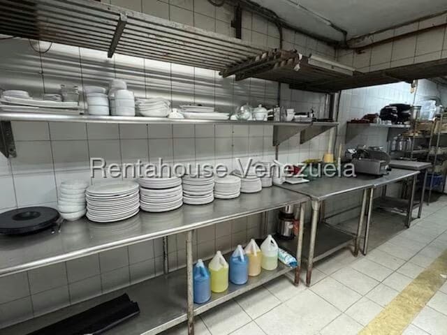 Comercial (Local Comercial) en Venta en El Hatillo, Distrito Metropolitano - 17