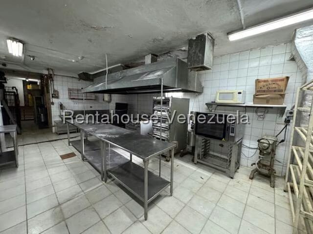 Comercial (Local Comercial) en Venta en El Hatillo, Distrito Metropolitano - 32