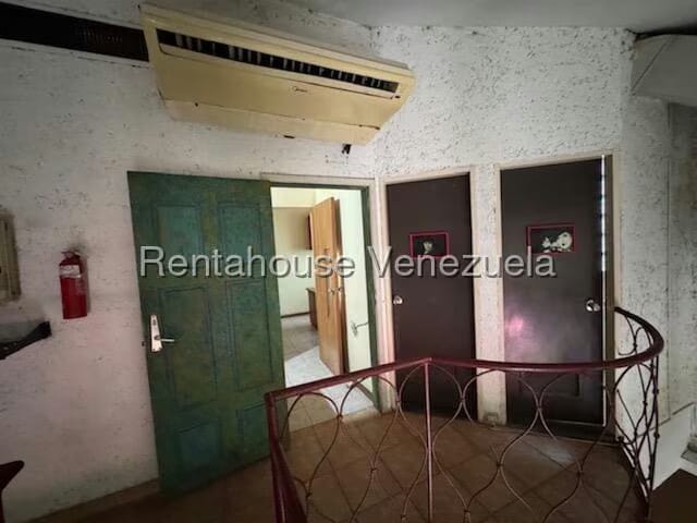 Comercial (Local Comercial) en Venta en El Hatillo, Distrito Metropolitano - 41