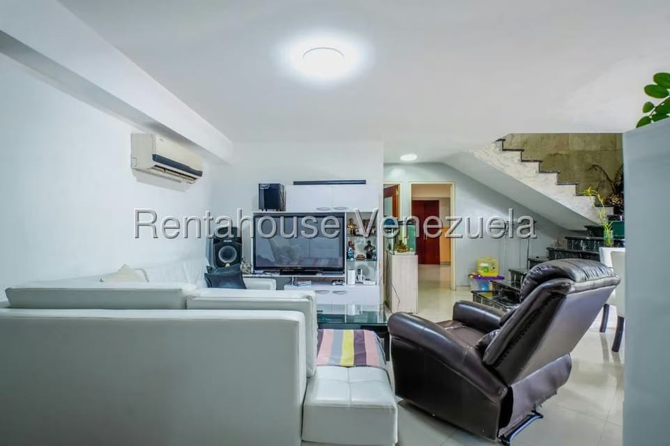 Apartamento (Penthouse) en Venta en Los Chaguaramos, Distrito Metropolitano - 12