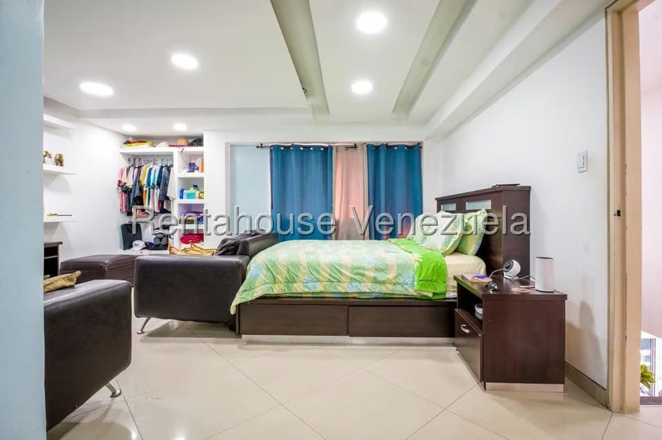 Apartamento (Penthouse) en Venta en Los Chaguaramos, Distrito Metropolitano - 26
