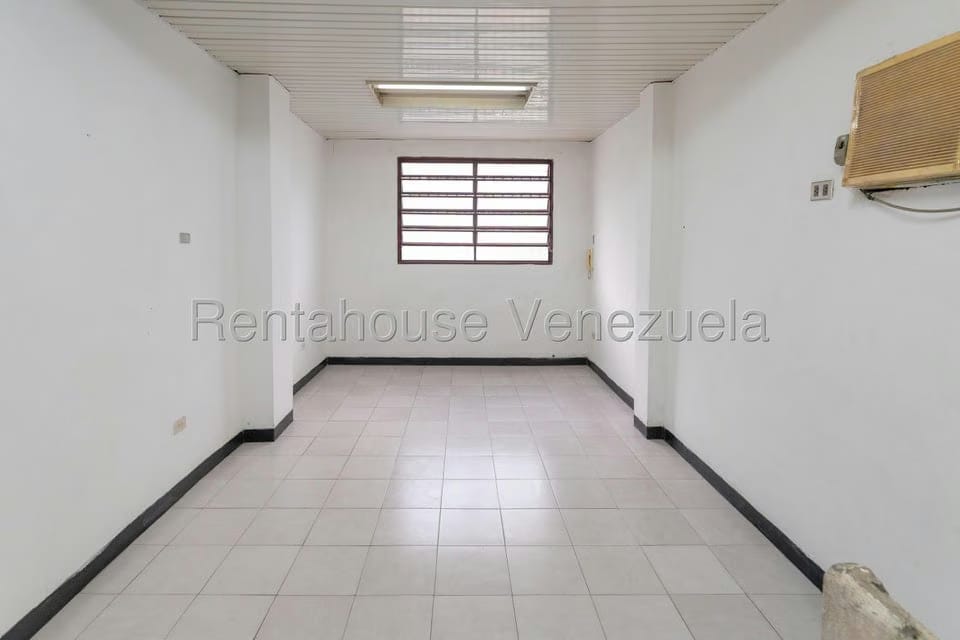 Comercial (Local Comercial) en Venta en Parroquia San Jose, Distrito Metropolitano - 12