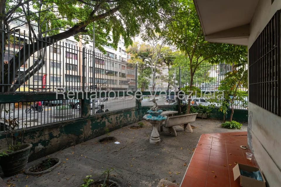 Comercial (Local Comercial) en Venta en Parroquia San Jose, Distrito Metropolitano - 27