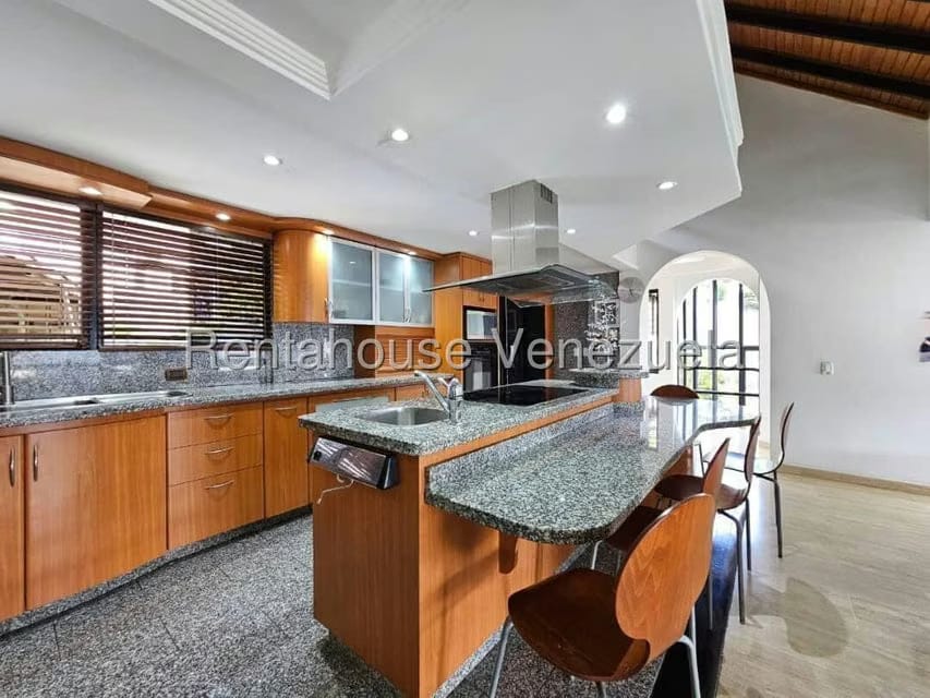 Casa (Multipes Niveles) en Venta en Lomas de La Lagunita, Distrito Metropolitano - 14